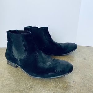 n.d.c. Chelsea boots in black suede